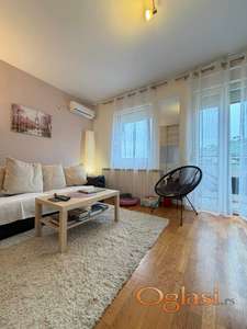 Prodaja garsonjera, 28m2, Dvorišno orijentisan-Uknjižen